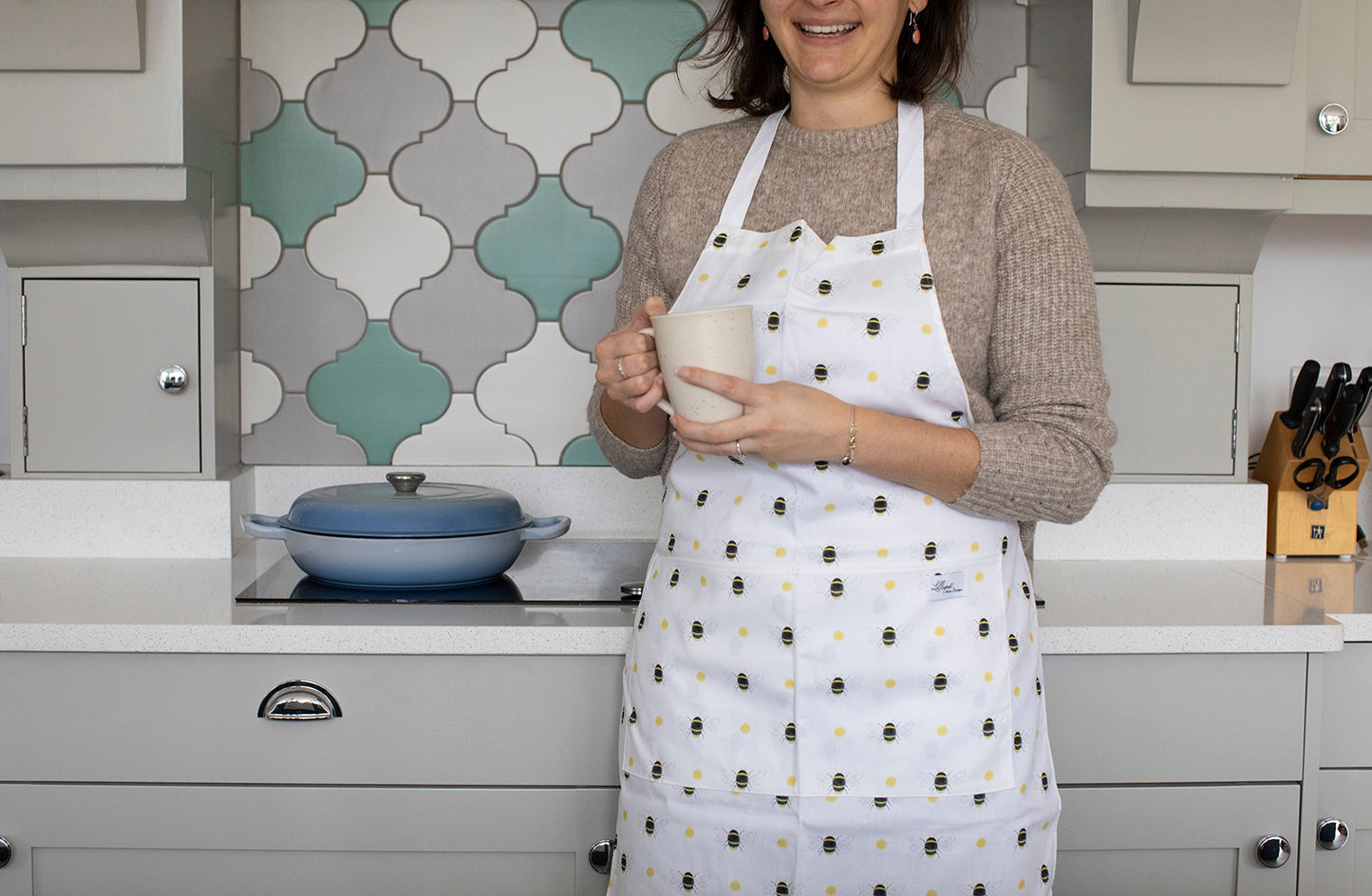 Beautiful Bumble Bee adult apron 100% cotton from our Bee homewares collection