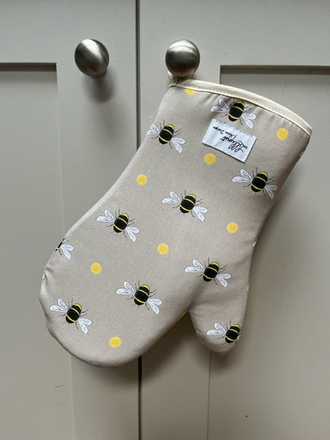 Bumble Bee Taupe Single oven mitt