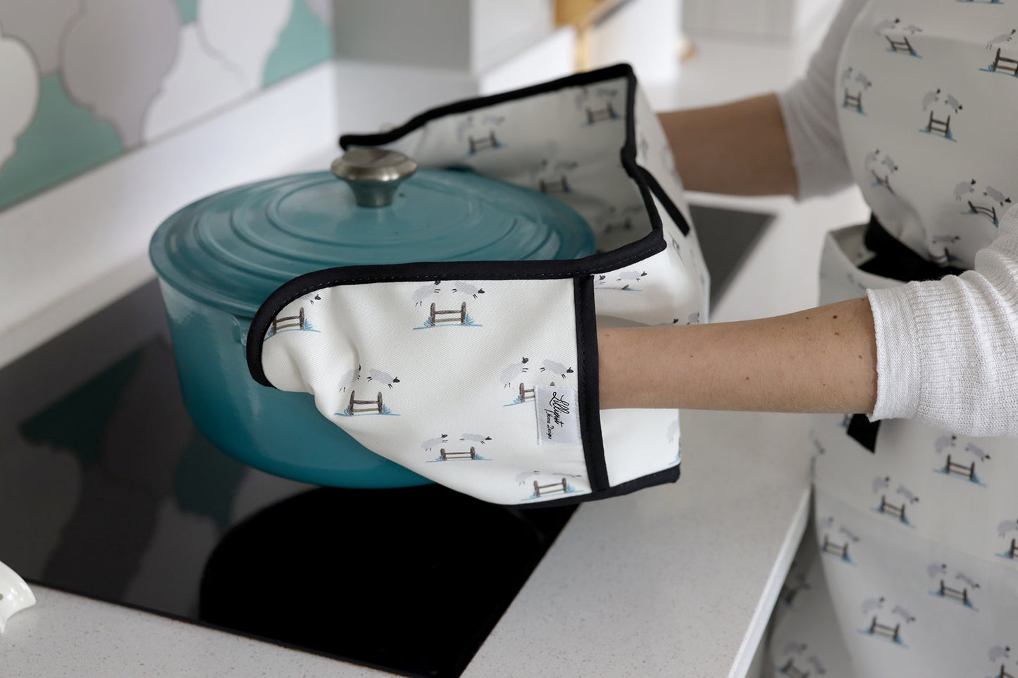 Jumping Sheep Oven Gloves